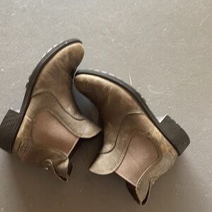 Khaki green leather UGG bootie